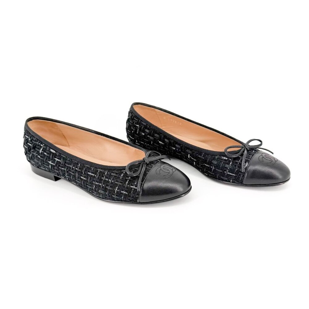 Chanel CC Cap Toe Logo Tweed Ballet Flats Black Leather Size 37 US 6-6.5 Women's